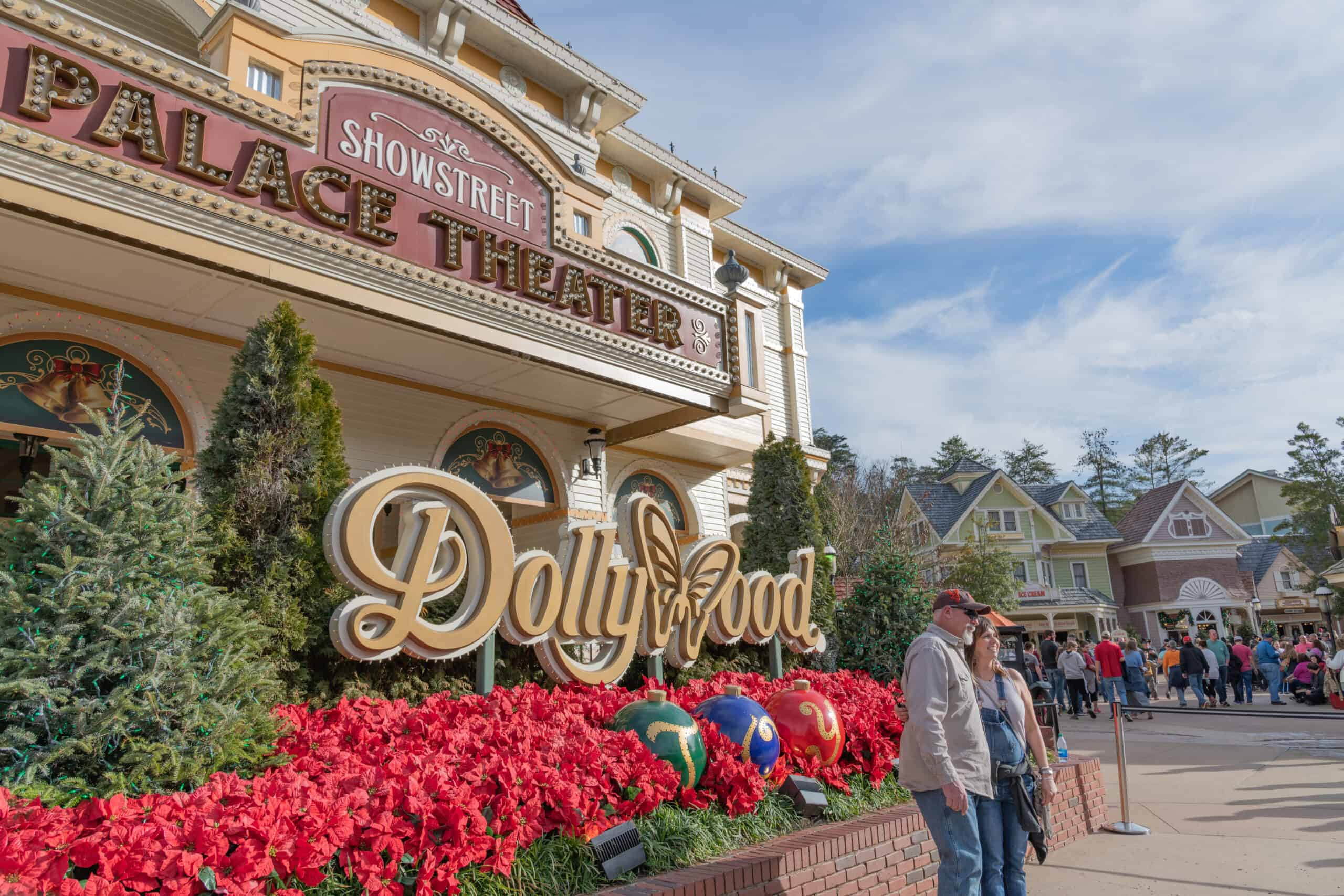 The Least Busy Times To Go To Dollywood | Momswhothink | Dollywood Crowd Calendar June 2024